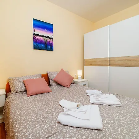 Komfortables Mit Meerblick, Klima, Wifi Und Waschmaschine Apartmán *